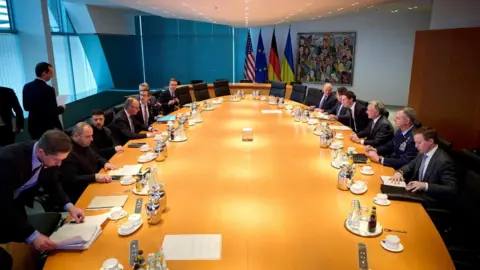 Ongoing Ukraine Peace Talks Yield Promising Progress