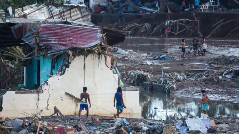 Catastrophic Impact of Typhoon Kalmaegi: Over 114 Lives Lost in the Philippines