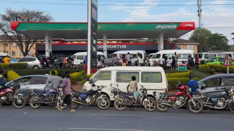 Malawi's Upcoming Elections: Fuel Shortages Overshadow Voting Enthusiasm