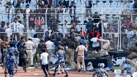 Chaos Erupts at Messi's Tour Event in India as Fans Express Their Frustration