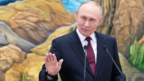 Putin Reaffirms Demands for Ukrainian Territorial Withdrawal Before US Talks