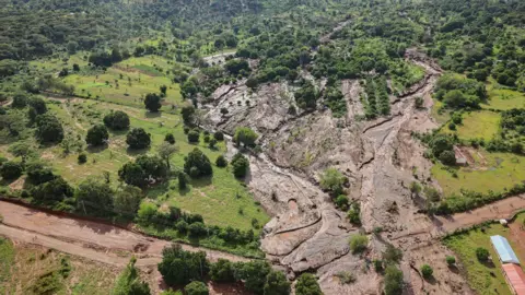 Tragic Landslide in Kenya Claims 21 Lives Amid Heavy Rains