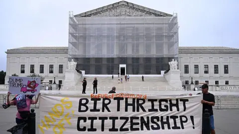 Supreme Court to Review Challenges Against Birthright Citizenship