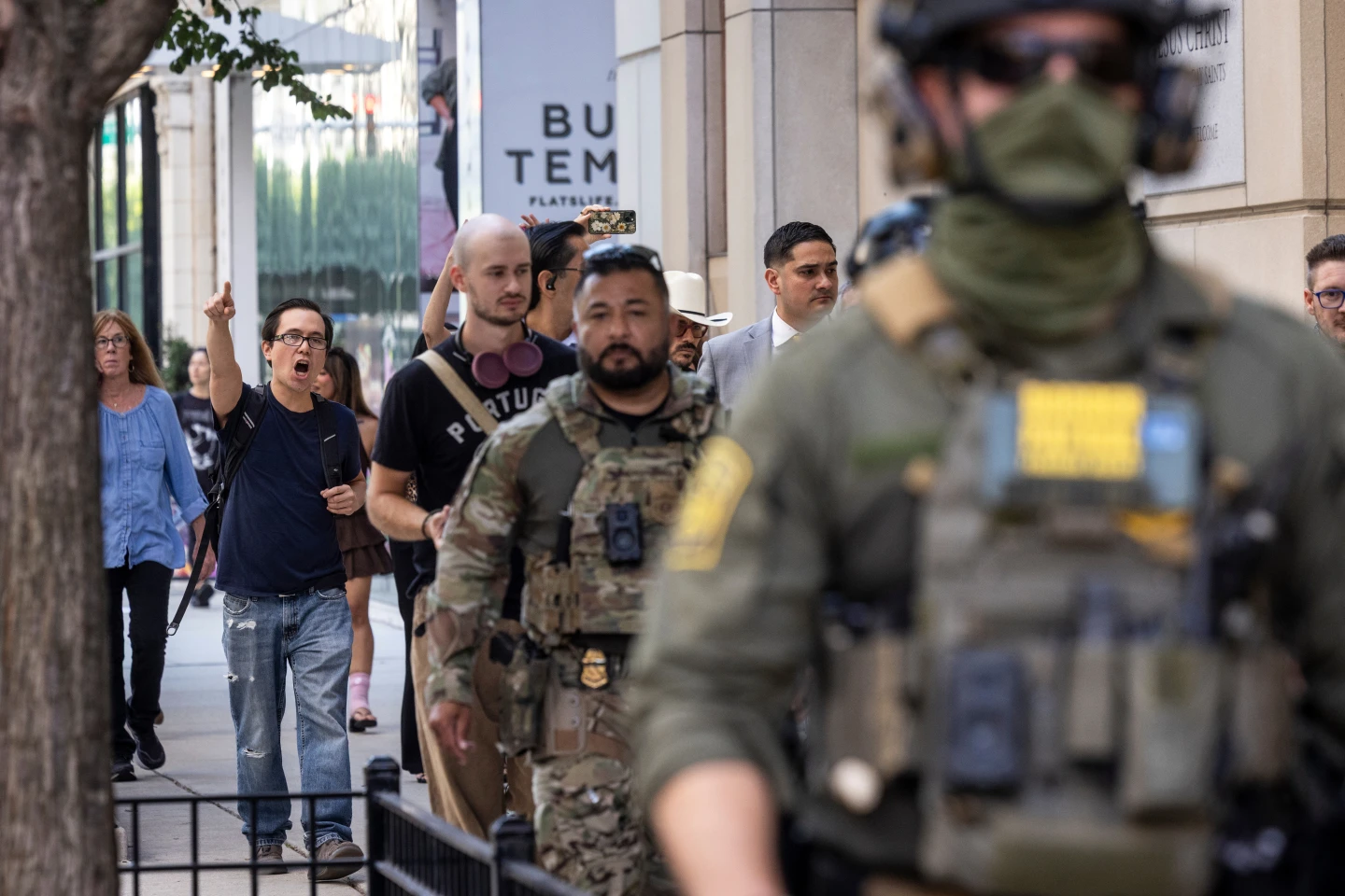 Apple Removes Controversial App Tracking Immigration Agents