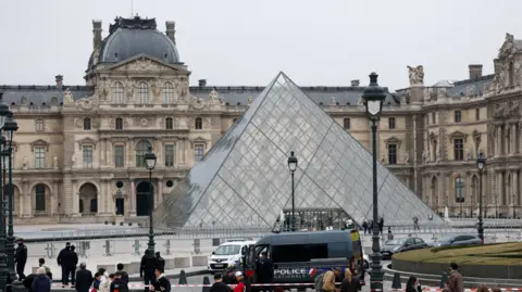 Five New Arrests Made in Louvre Jewelry Heist Investigation