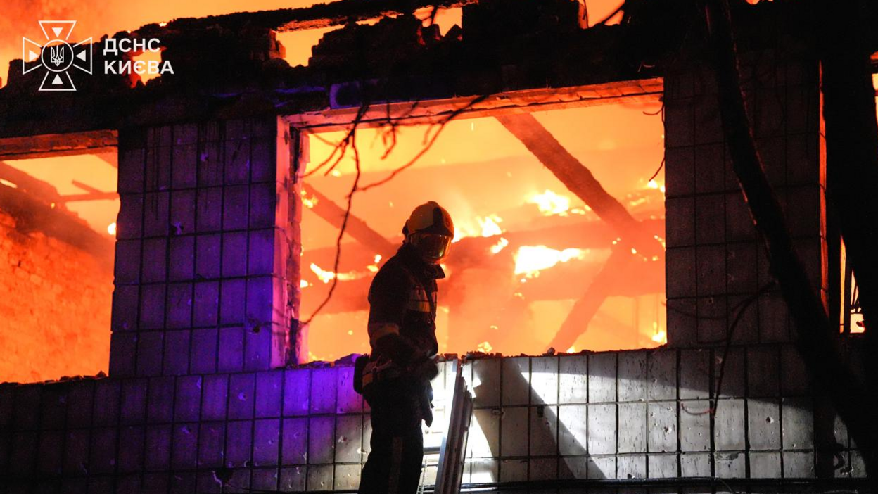 Rail Workers Among 12 Killed in Overnight Russian Strikes on Kyiv