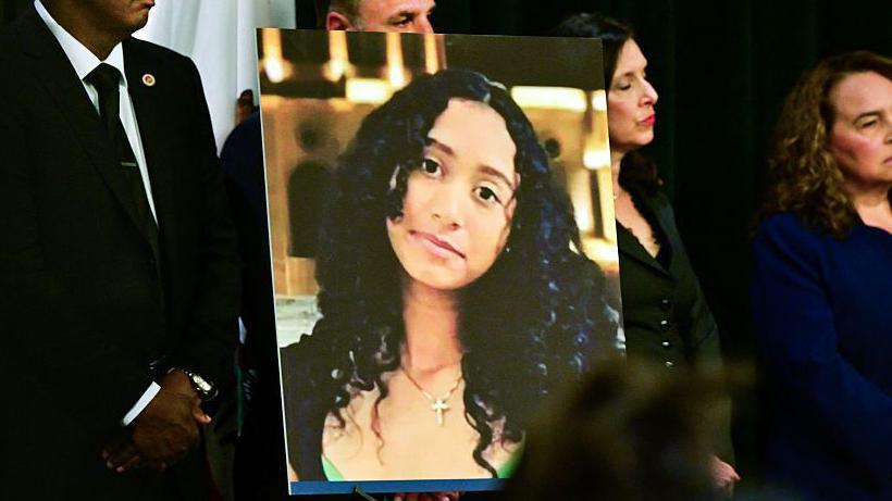 Pop Star D4vd to Be Tried for Murder of 14‑Year‑Old in Los Angeles