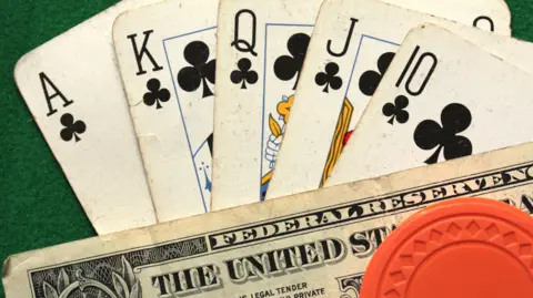 Mafia's High-Stakes Poker Scam: How X-ray Tech Led to Million-Dollar Fraud