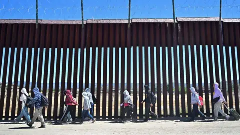 US and Iran Engage in Unprecedented Deportation Deal: 120 Iranian Nationals to Return