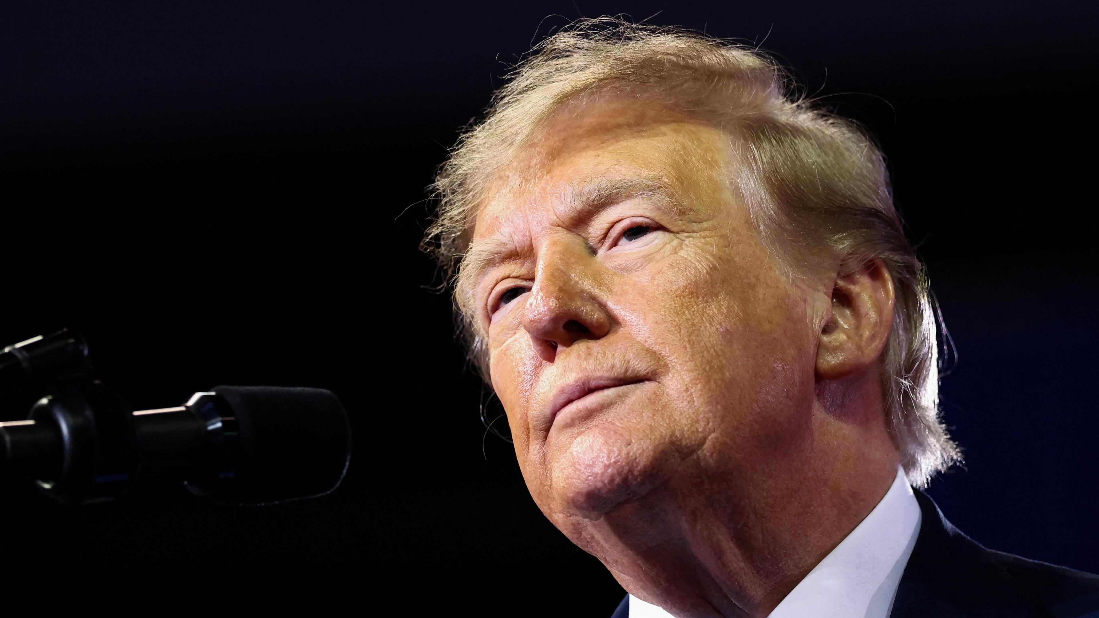 Trump Suspends Russia Sanctions to Keep Peace Talks Alive