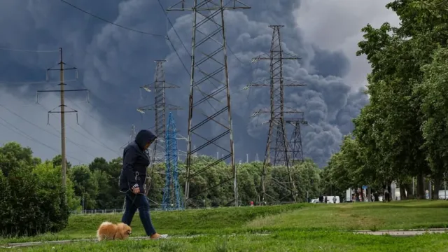 Moscow’s Oil Refinery Drone Strike Brings War to the Capital