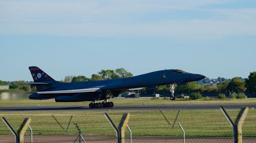 B‑1 Lancer taking off from RAF Fairford