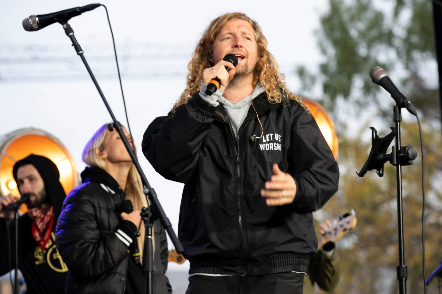 Sean Feucht's Worship Ministry Under Scrutiny: Allegations of Financial Mismanagement and Abuse