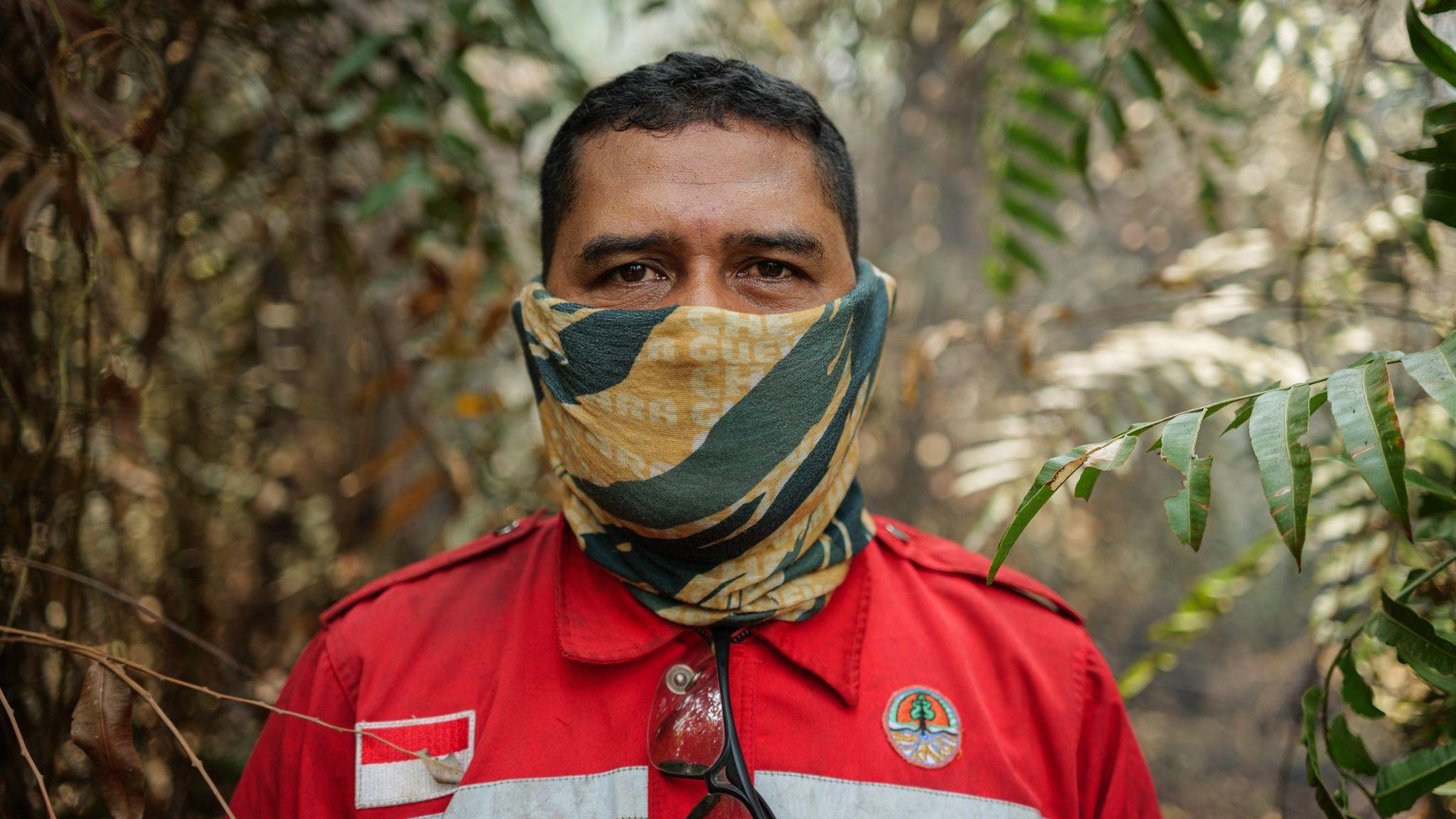 Volunteer Firefighters Battle Indonesia’s ‘Carbon Bomb’ Peat Fires Amid Toxic Haze