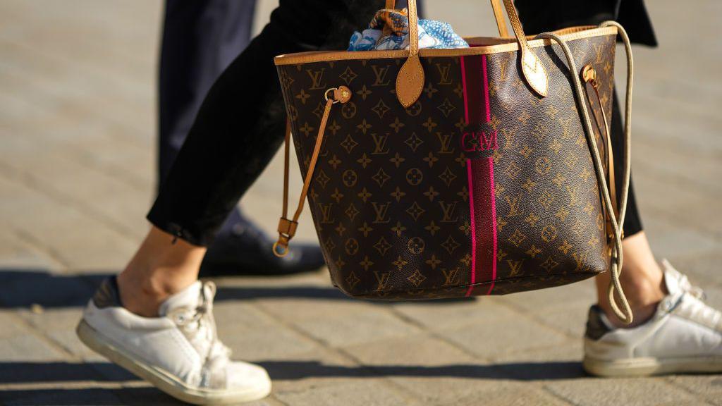 Vietnam Tightens Grip on Fake Luxury Goods: A Digital Market Under Scrutiny