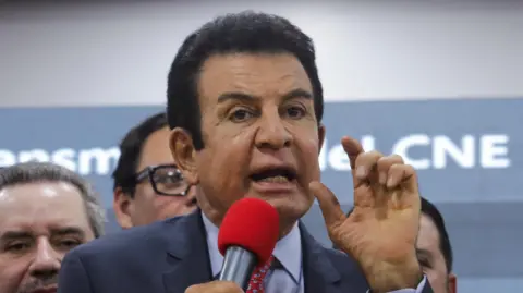 Controversy Engulfs Honduras Election as Salvador Nasralla Takes the Lead