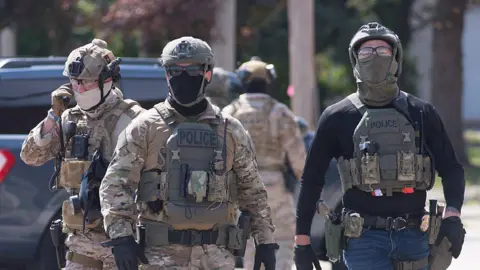 Trump Administration Seeks Solutions for Paying Federal Law Enforcement Officers Amid Ongoing Shutdown