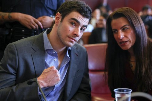 Evidence Dispute in High-Profile Murder Case of UnitedHealthcare CEO