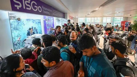 IndiGo Faces Major Disruptions as Hundreds of Flights Are Cancelled in India