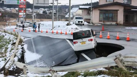 Magnitude 7.5 Earthquake Rocks Northern Japan, Injuring Dozens
