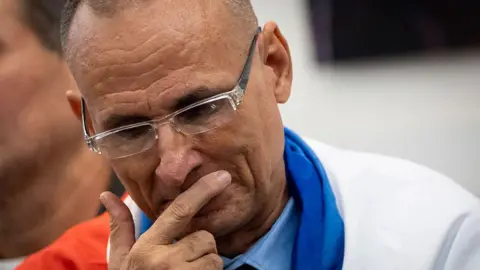 Cuban Dissident José Daniel Ferrer Exiled to Miami After Release from Jail