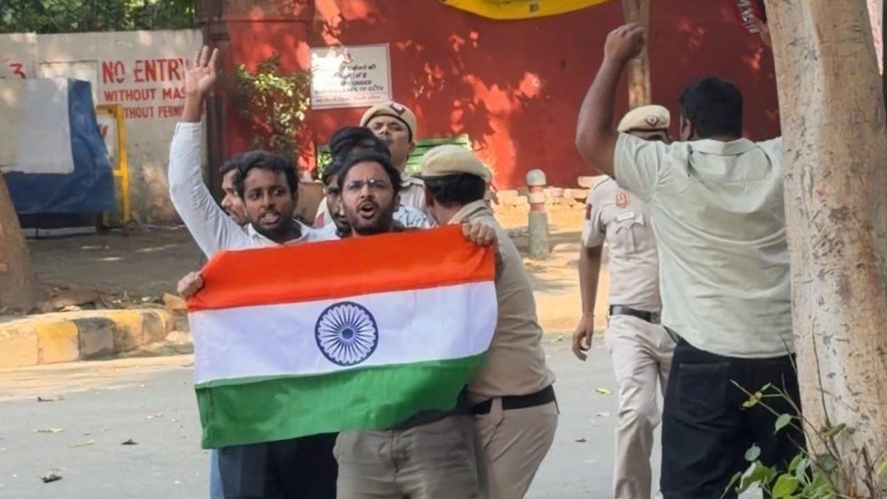 CJP Leaders Detained After Breaking Into Jantar Mantar Protest Site