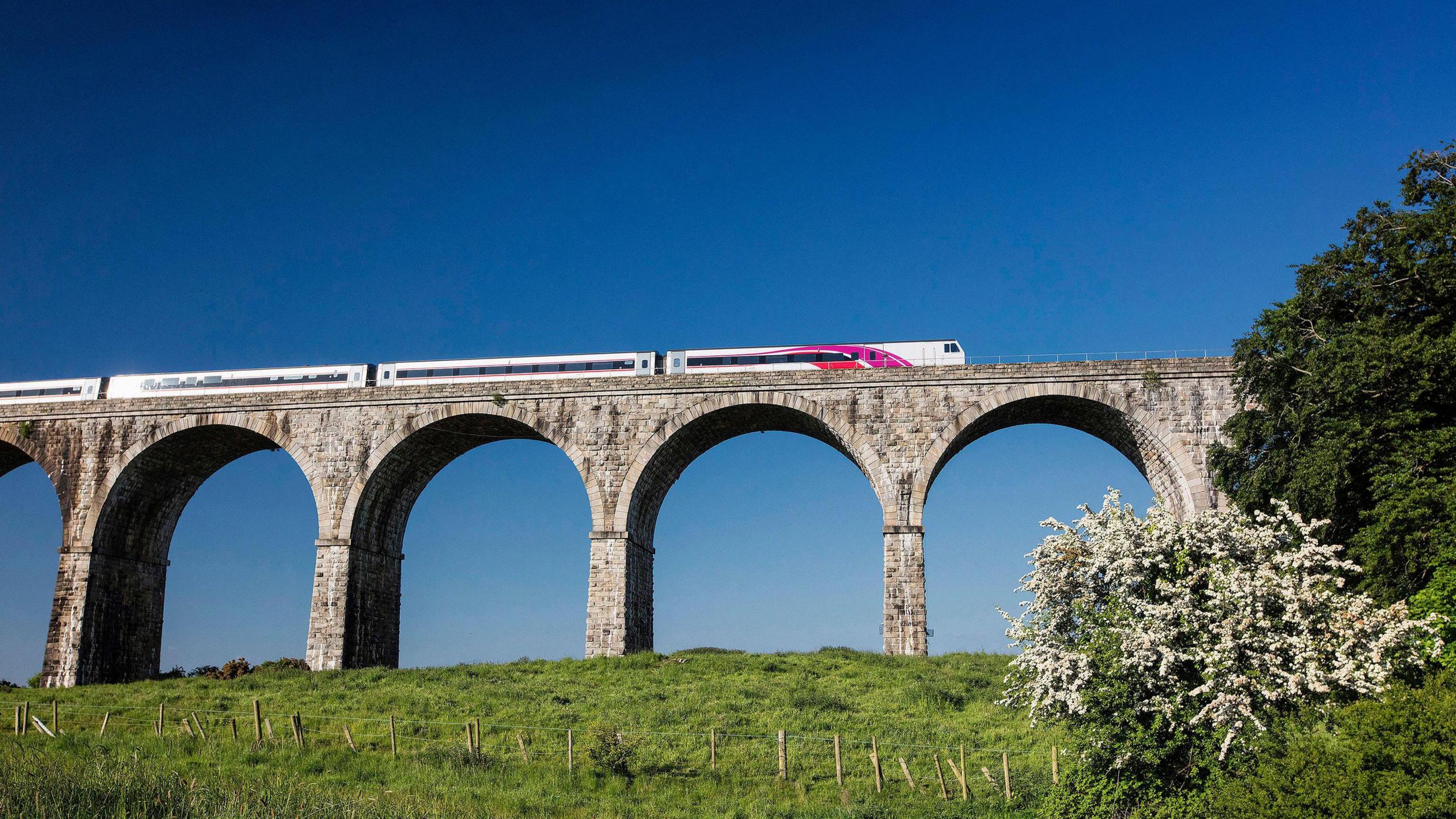 Ireland Injects £197m into Cross‑Border Rail to Link Dublin and Belfast