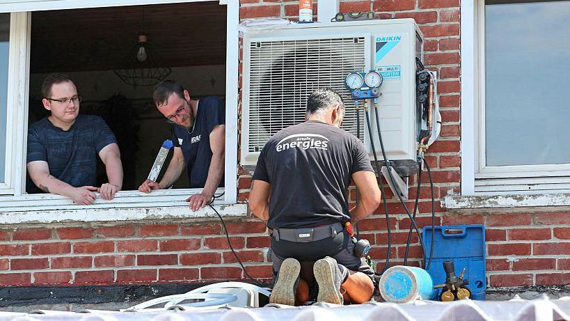 France Faces Political Rift Over Air‑Conditioning Amid Record Heat