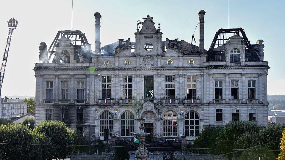 Limoges Town Hall Burns Amid Escalating Protests, Symbolizing France's Political Split