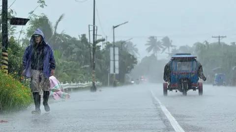 Super Typhoon Ragasa Approaches the Philippines, Prompting Mass Evacuations