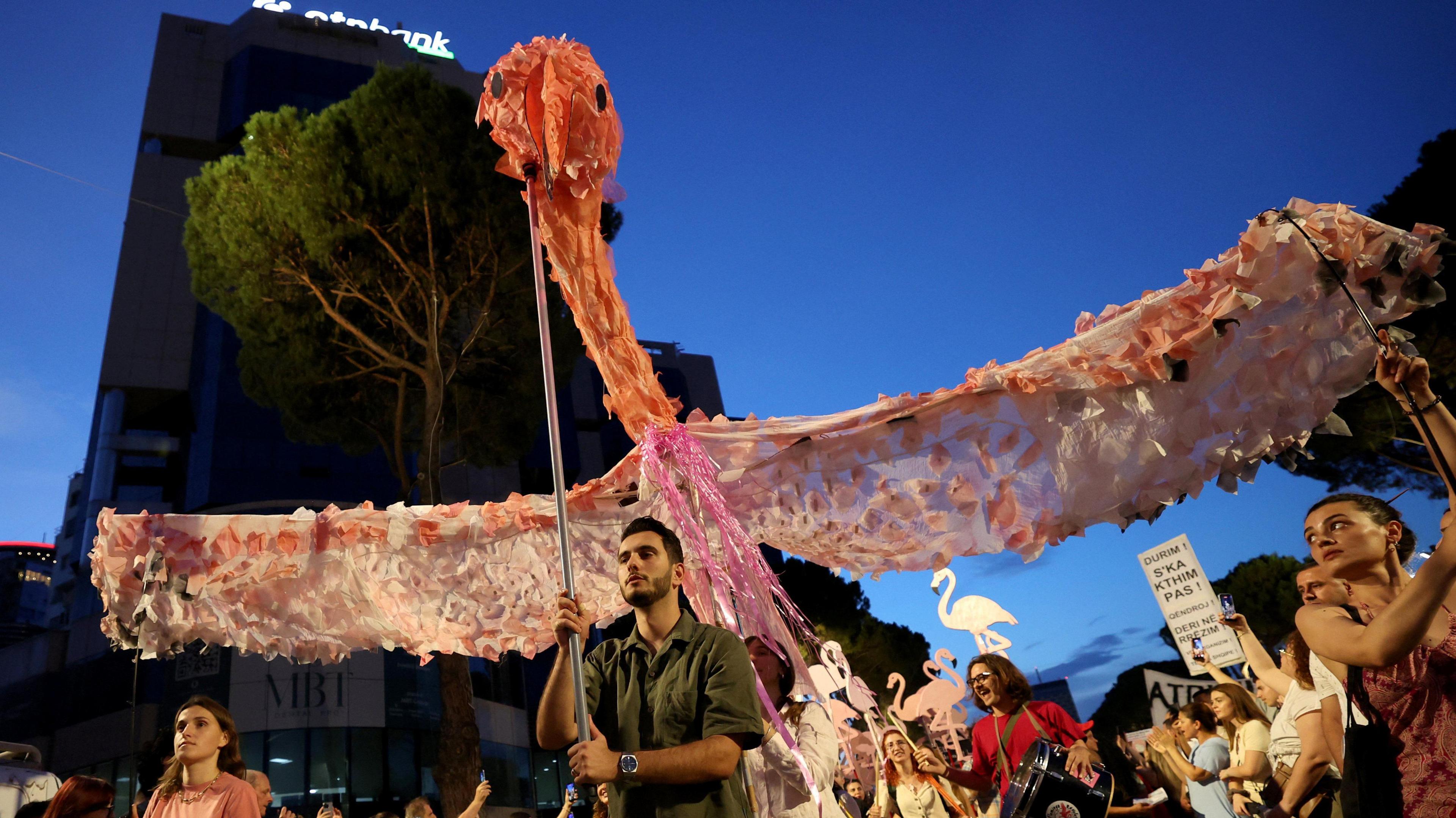 Flamingo Revolution Turns to Demands for Edi Rama’s Resignation