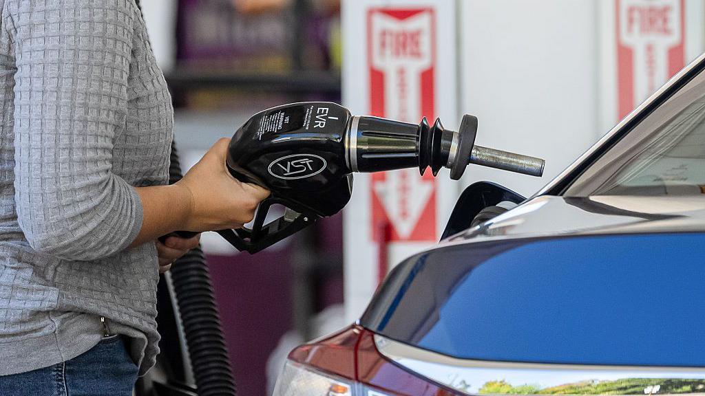 Oil Surges Past $100 a Barrel as Middle East Conflict Escalates
