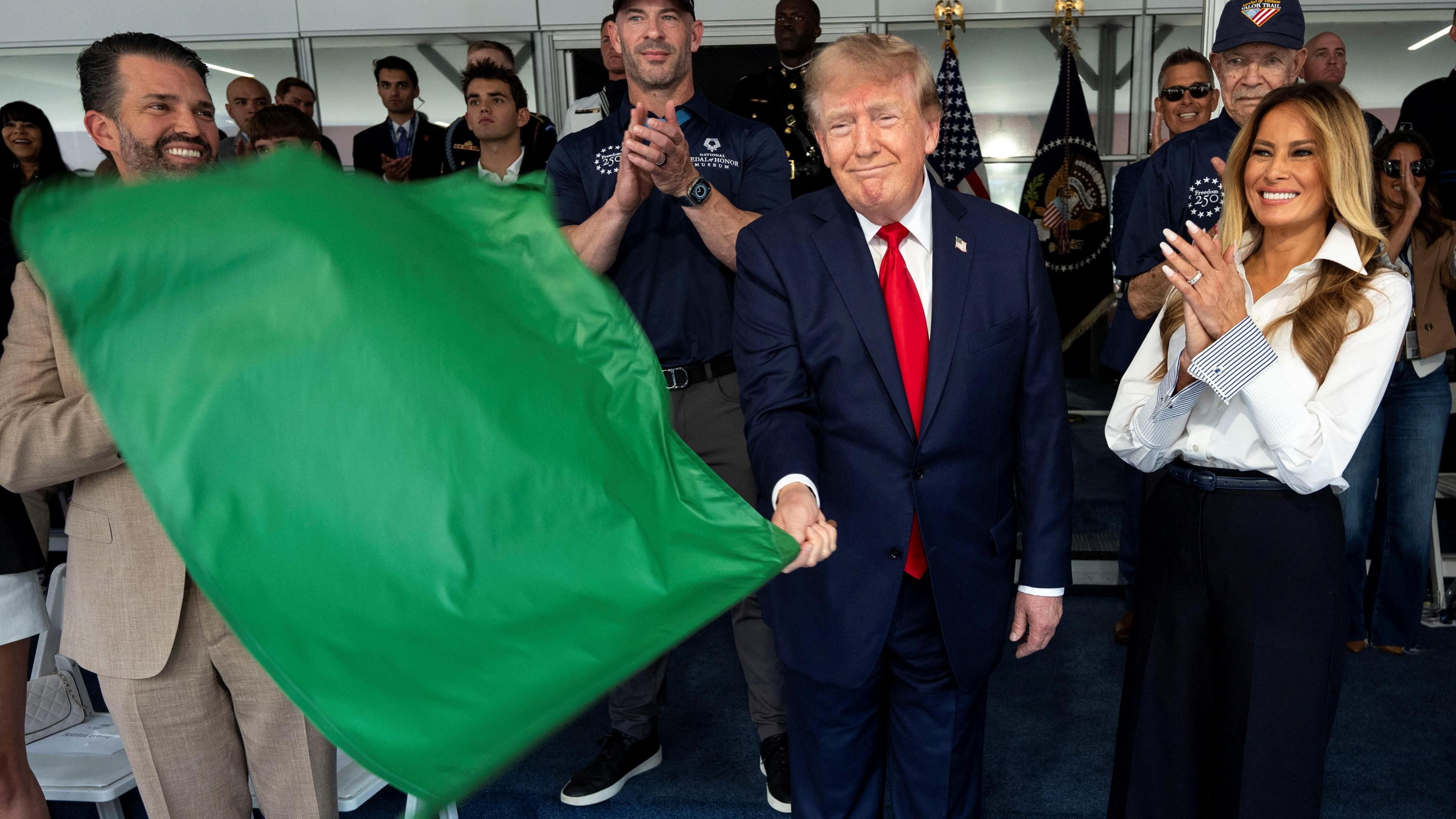 Trump Waves Green Flag, Kicks Off IndyCar Freedom 250 Through Washington D.C.